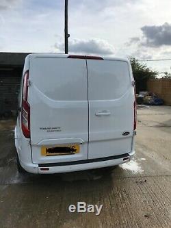 Ford Transit Custom SPORT L1 H1 2.2TDI 155ps SWB FFSH